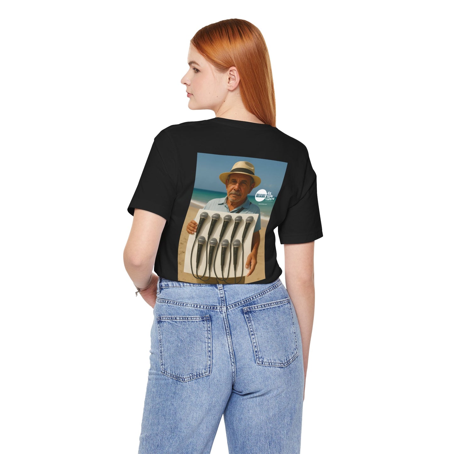 Camiseta Unisex Festival – Humor Playero “Micrófonos a la venta”
