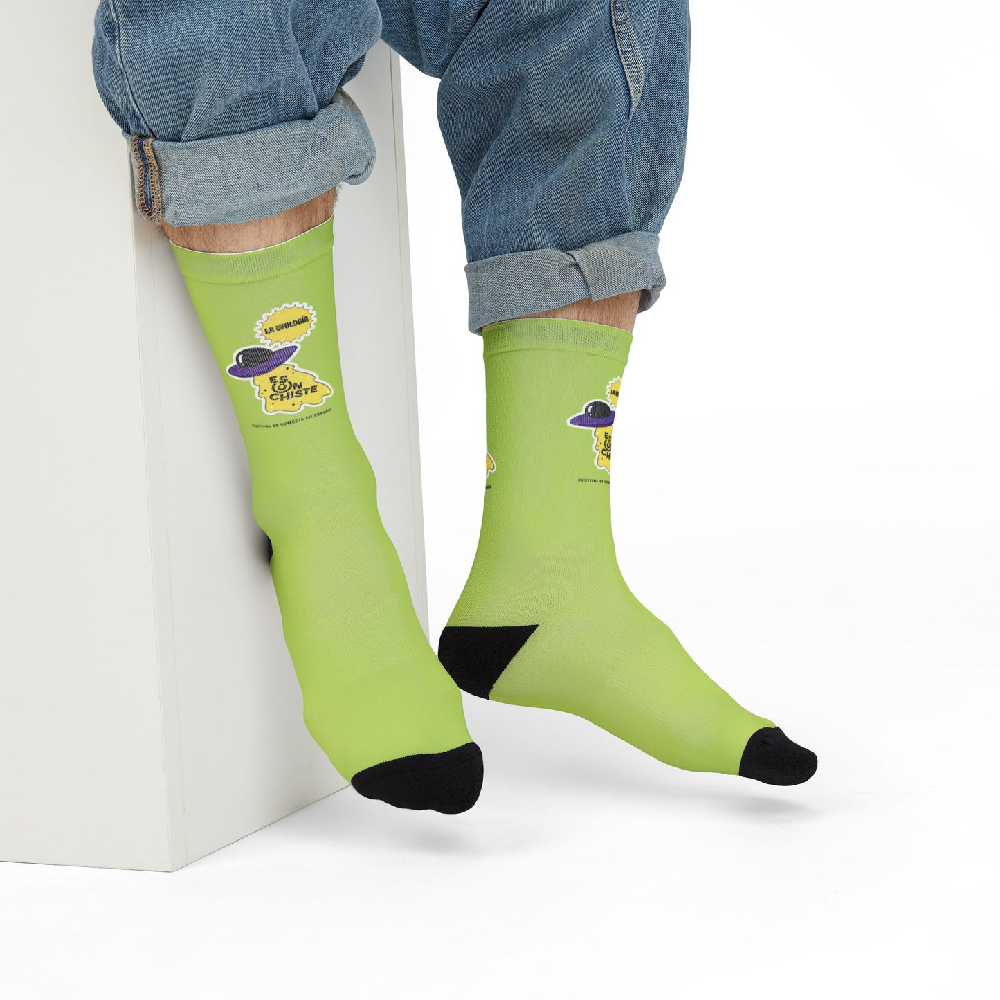 Calcetines de inspiración extraterrestre para amantes de la diversión y las peculiaridades