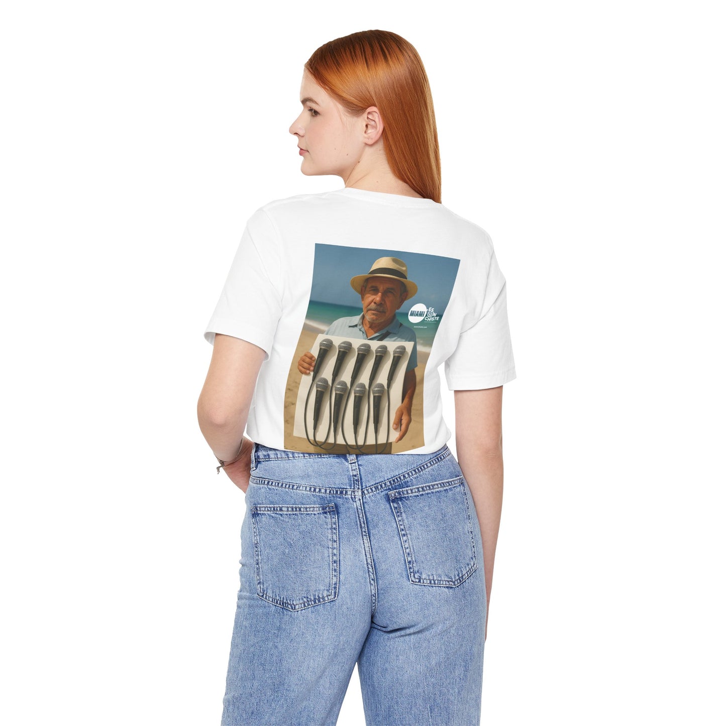 Camiseta Unisex Festival – Humor Playero “Micrófonos a la venta”